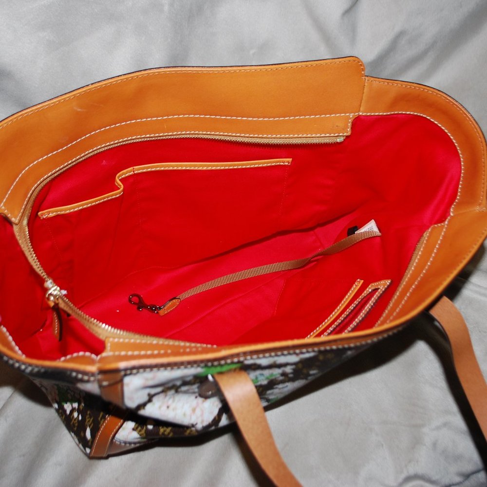 NWT Dooney & Bourke Lilac Tote - BEAUTIFUL!!! - Picture 3 of 10